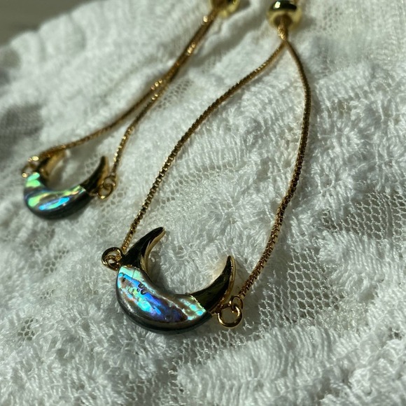 *Liv* Abalone Half Moon Horn Bracelet - Picture 3 of 7